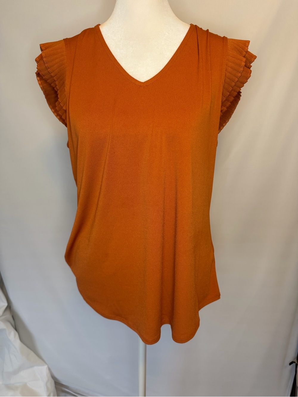 Women’s Terra Cotta/Rust Sleeveless V-Neck Top with Pleated Cap Sleeves
